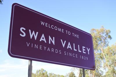 Albion on Swan