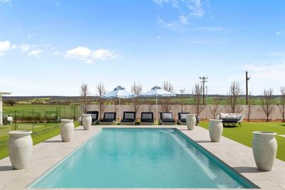 Hamptons Farm Estate