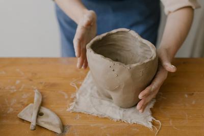 Earth Sculptures Pottery & Chalet Retreats