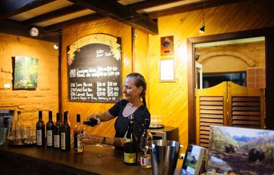 Mountford Wines and Tangletoe Cidery
