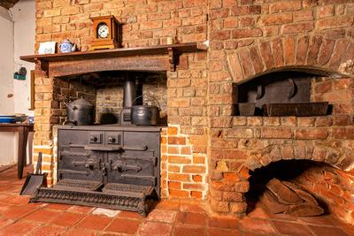 OBLY-Kitchen-and-Wood-Stove.jpg