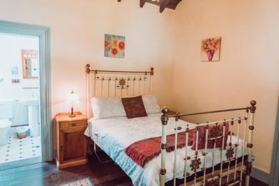 Dingup House Bed and Breakfast